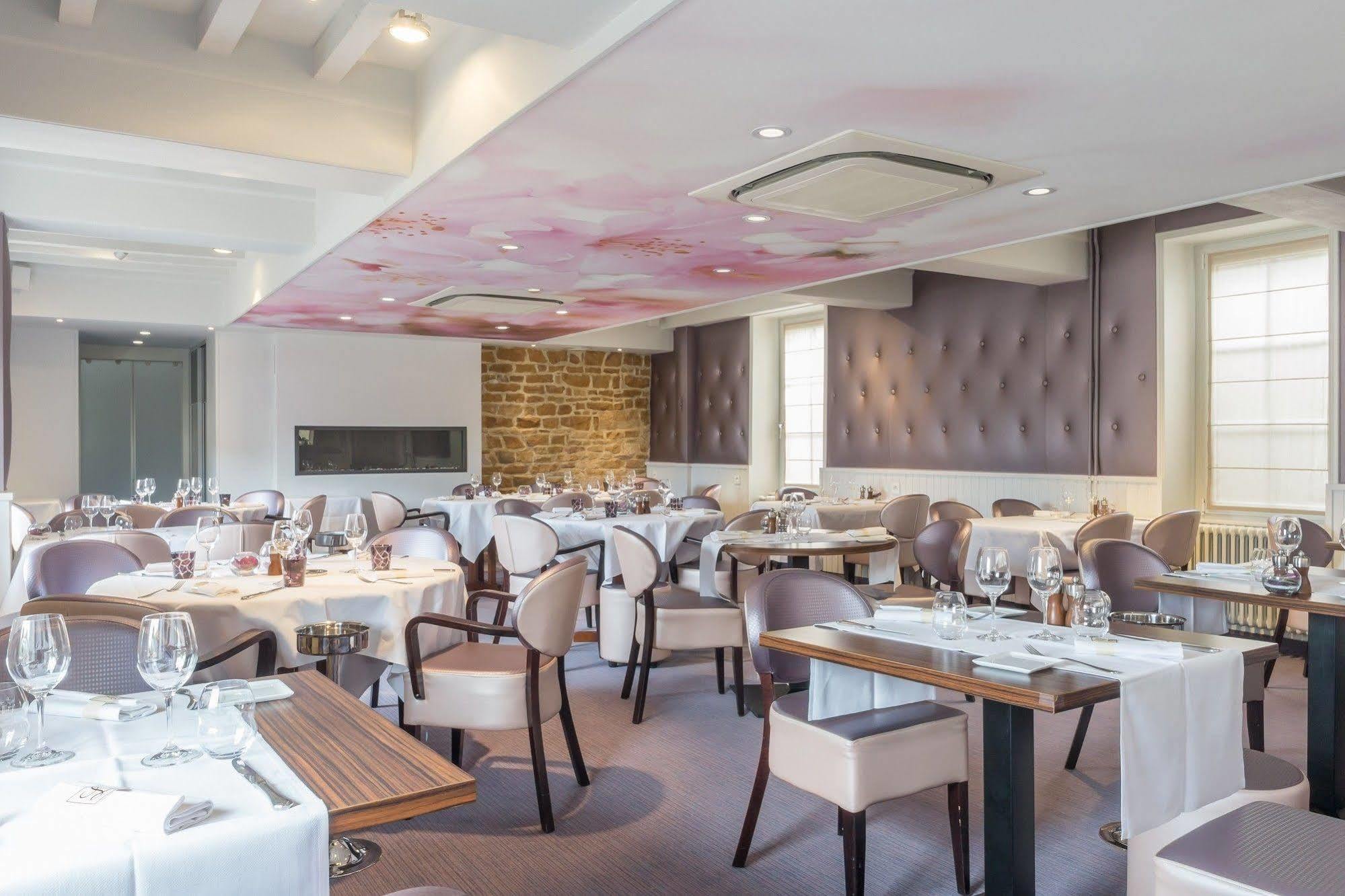 Logis Hotel Les Platanes Reyssouze Экстерьер фото