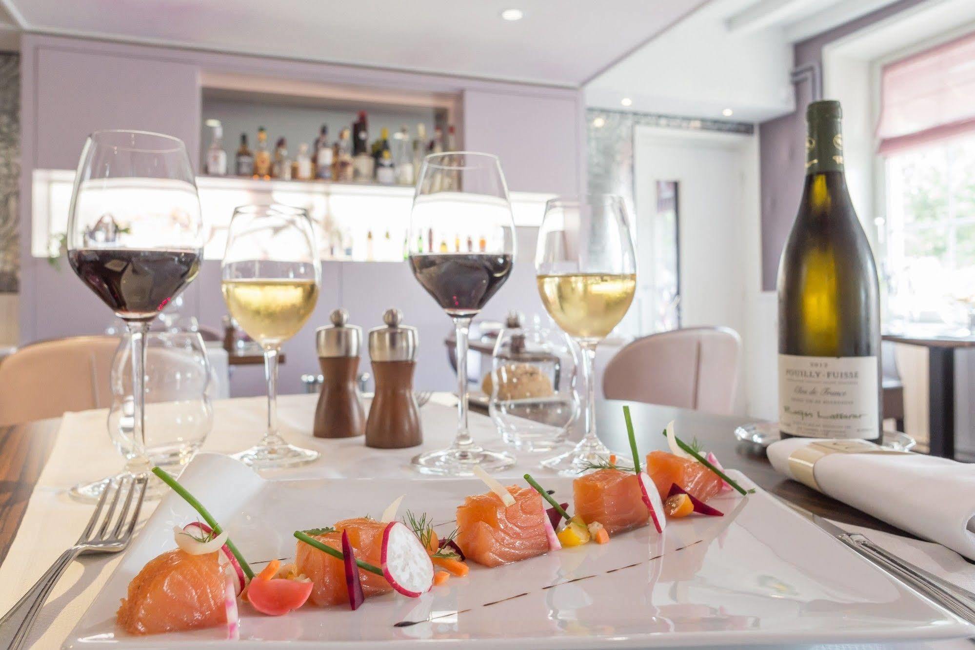Logis Hotel Les Platanes Reyssouze Экстерьер фото