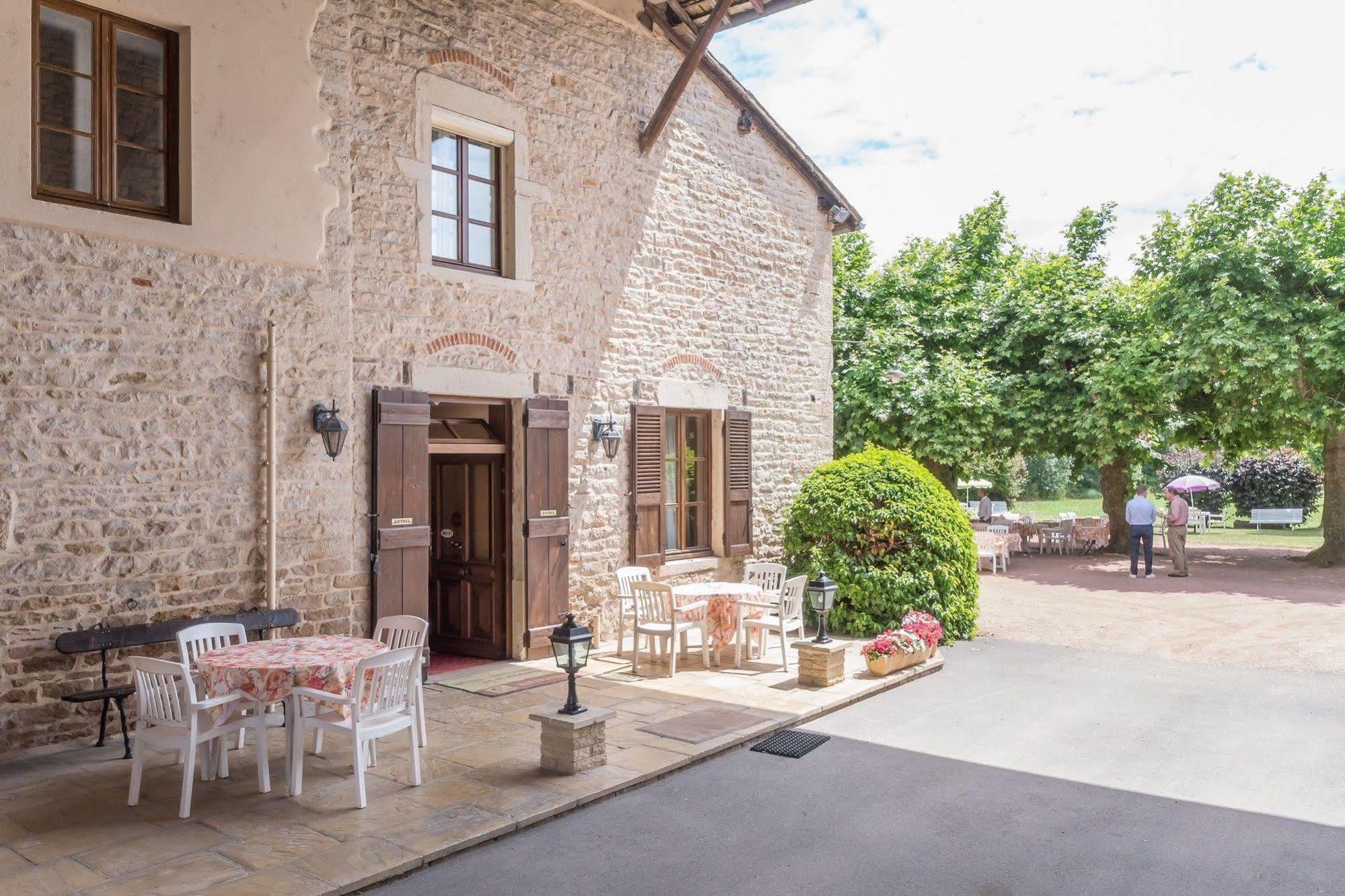 Logis Hotel Les Platanes Reyssouze Экстерьер фото