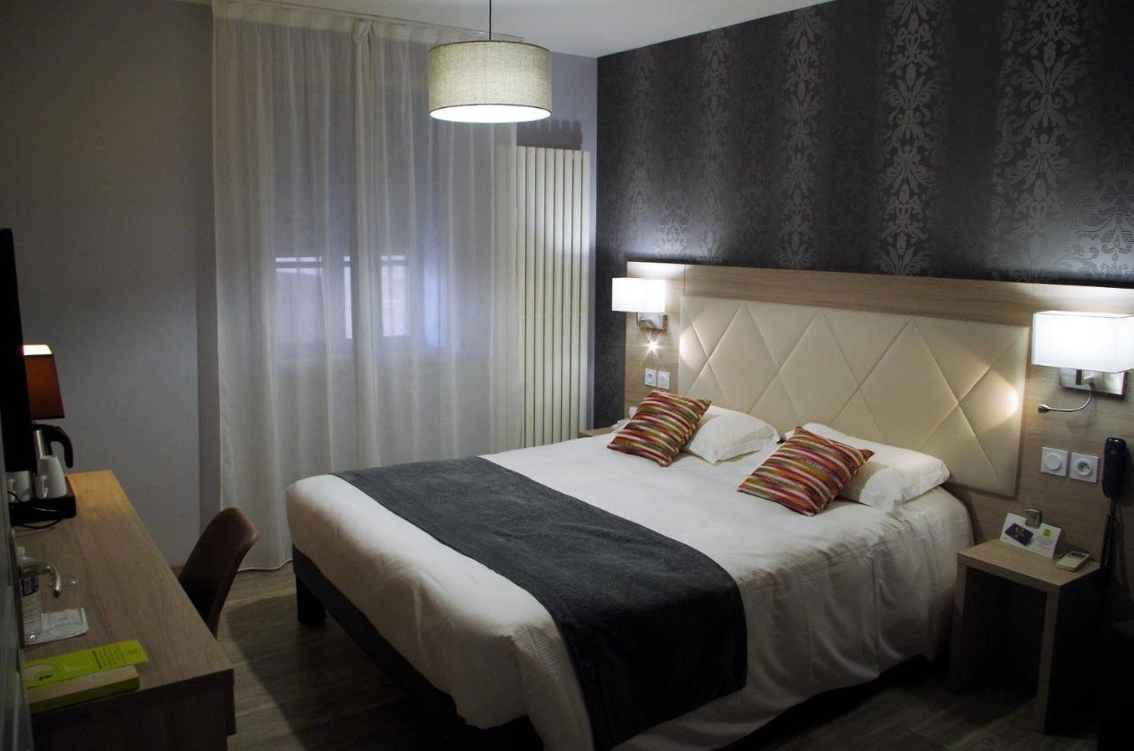 Logis Hotel Les Platanes Reyssouze Экстерьер фото