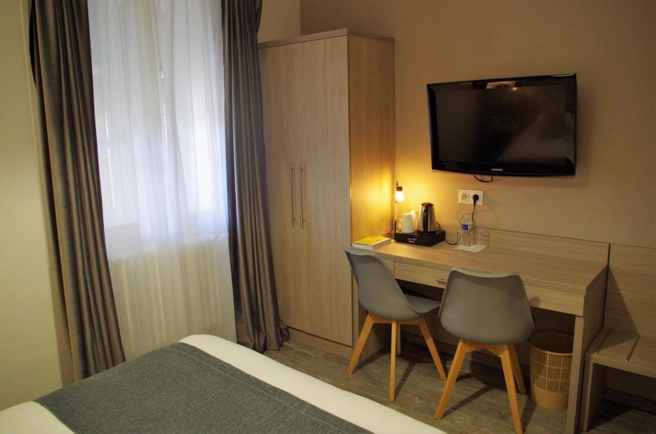 Logis Hotel Les Platanes Reyssouze Экстерьер фото