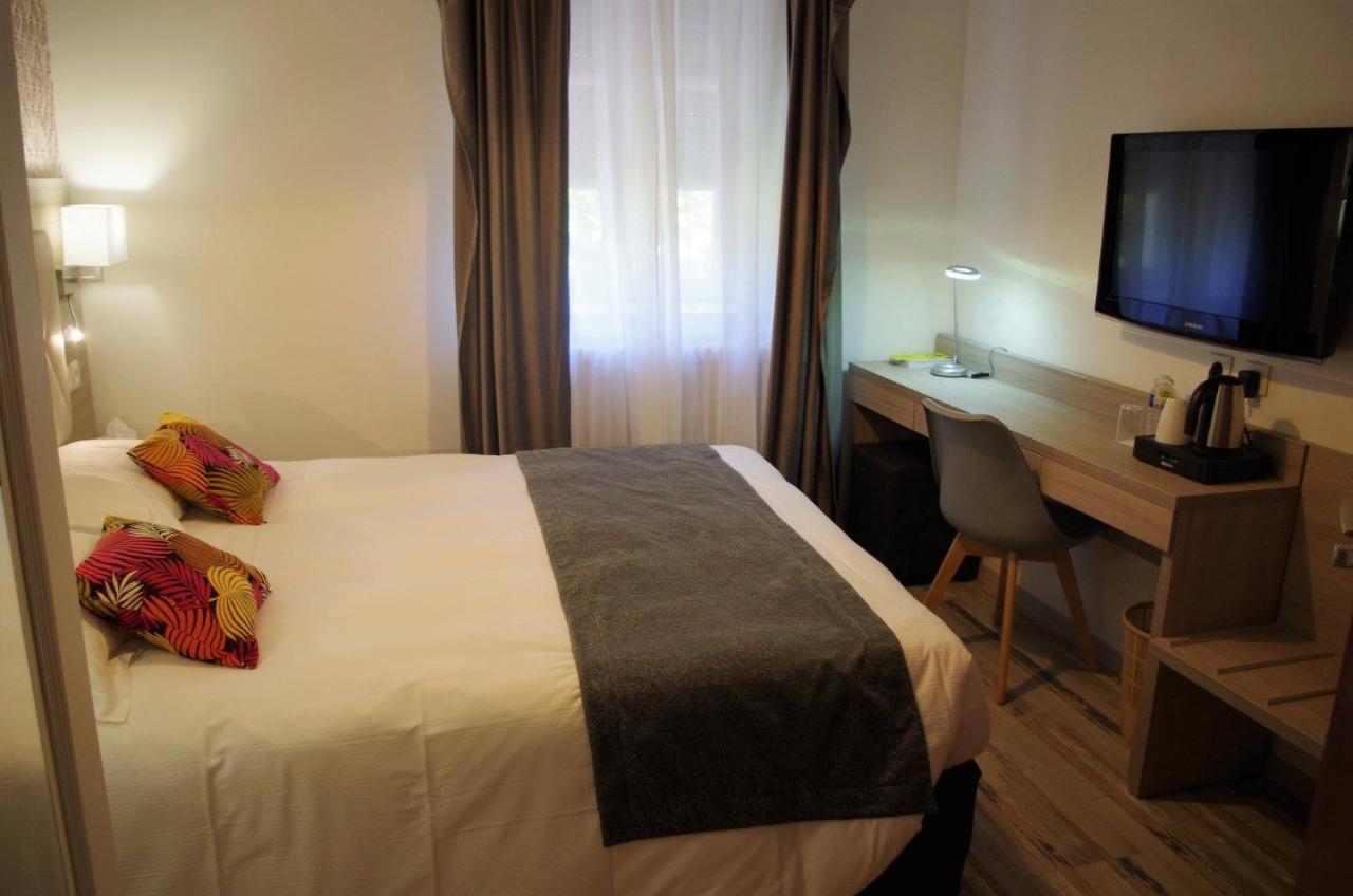Logis Hotel Les Platanes Reyssouze Экстерьер фото